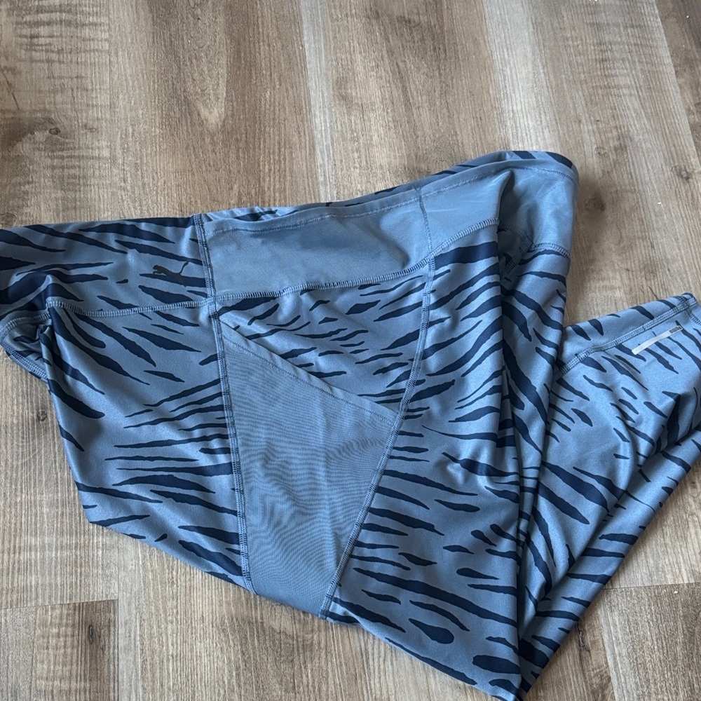 Puma Blue Animal Print 3/4 DryCell Leggings